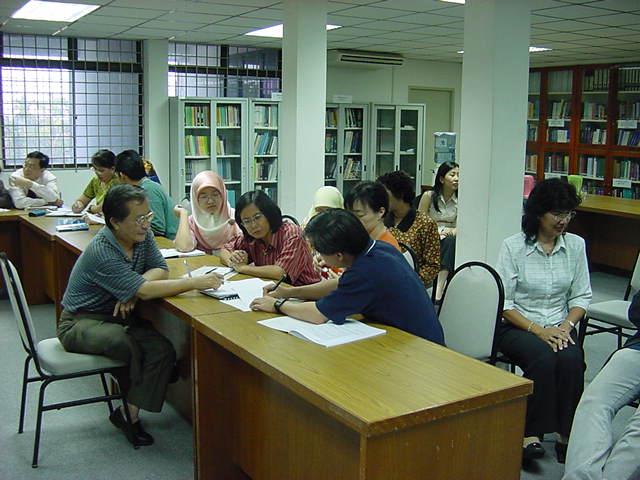 e1e4cot04.jpg